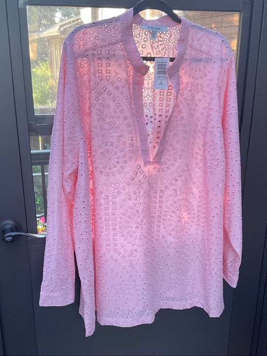 torrid Tops - torrid Pink Eyelet Embroidered Tunic 3x /4x NWT